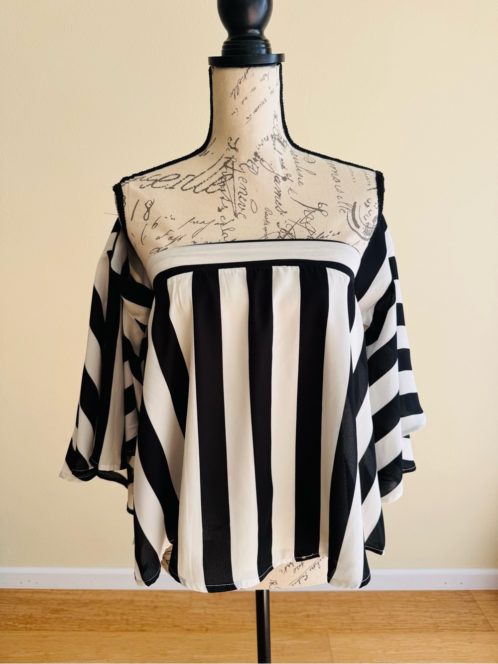 VENUS Black & White Vertical Stripe Off-Shoulder Blouse
